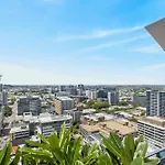 Rooftop Pool 2br In The Heart Of The Valley Brisbane