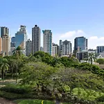 2br With Views, Balcony & Car Park * Brisbane