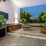 South Bank 1br With Stunning Views And Location Apartment *