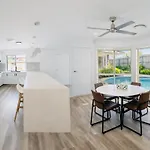 Full Ac 3Br With Pool & 3 Parking Spot