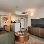 Inviting Family 2br | Cbd | Pool & Gym Apartment Brisbane