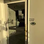 Dreamy Queens Wharf Luxury Pad W Car Park Apartment
