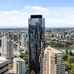 Lavish 3 Bedroom In Queens Wharf With Car Park Brisbane