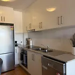 2b2b Unit Near Cbd W Courtyard In Norman Park Apartment *