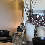 2b2b Unit Near Cbd W Courtyard In Norman Park