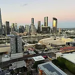 27fl River & Views + Balcony, Pool & Parking - * Brisbane