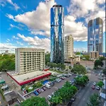 Level 15 Skytower 2br Cbd Retreat Apartment