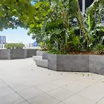 Apartment Rooftop Pool 2br In The Heart Of The Valley *