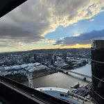 Apartment Premium Queens Wharf With Car Park *