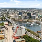 Lavish 3 Bedroom In Queens Wharf With Car Park Apartment *