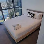 Dreamy Queens Wharf Luxury Pad W Car Park Apartment *