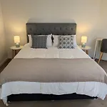 Premium Unit W/ Rooftop Pool In The Heart Brisbane