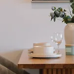 Modern 2br On Coronation Drive, Toowong Apartment