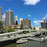 Brisbane River View Spa Pool Gym