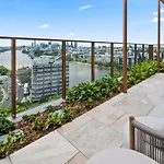 Apartment Modern 2br On Coronation Drive, Toowong *