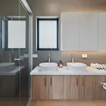 Cassa Aura Place - Modern 4br Homes *