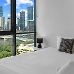 Modern 2br With River View & Free Parking! Apartment *