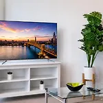 Lvl 59 Skytower Amazing Views Cbd Wifi Carpark By Stylish Stays