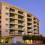 Aparthotel Cosmo Brisbane