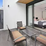 L25B 3Br Red Hill - Uptown Apartments