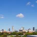 L28B 3Br Red Hill - Uptown Apartments