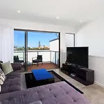 L28B 3Br Red Hill - Uptown Apartments