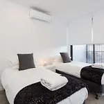 L28B 3Br Red Hill - Uptown Apartments