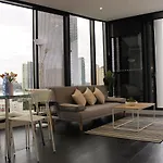 Spectacular Views Of Cbd By Fv With Free Car Park Apartment Brisbane