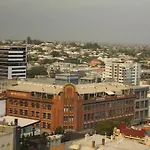 Spectacular Views Of Cbd By Fv With Free Car Park *