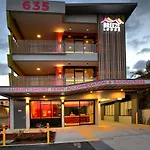 Breeze Lodge