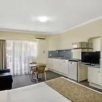 Toowong & Aparthotel 3*