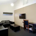 Toowong & Aparthotel 3*