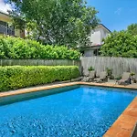 Toowong & Aparthotel 3*