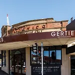 Bowen Terrace Accommodation