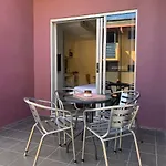 Airport Ascot Motel