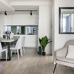 Arena Convenient 2 Bedroom Brisbane