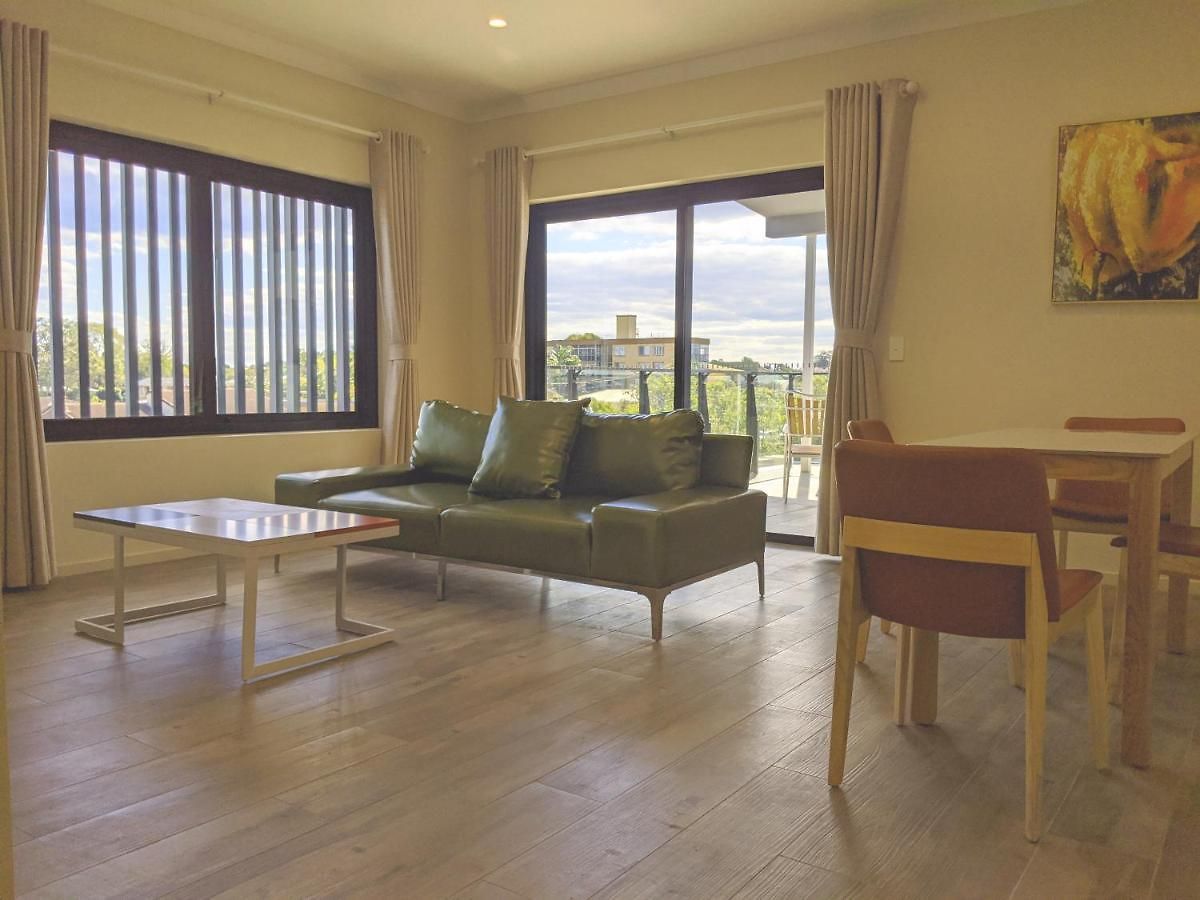 The Windsor, & 4*