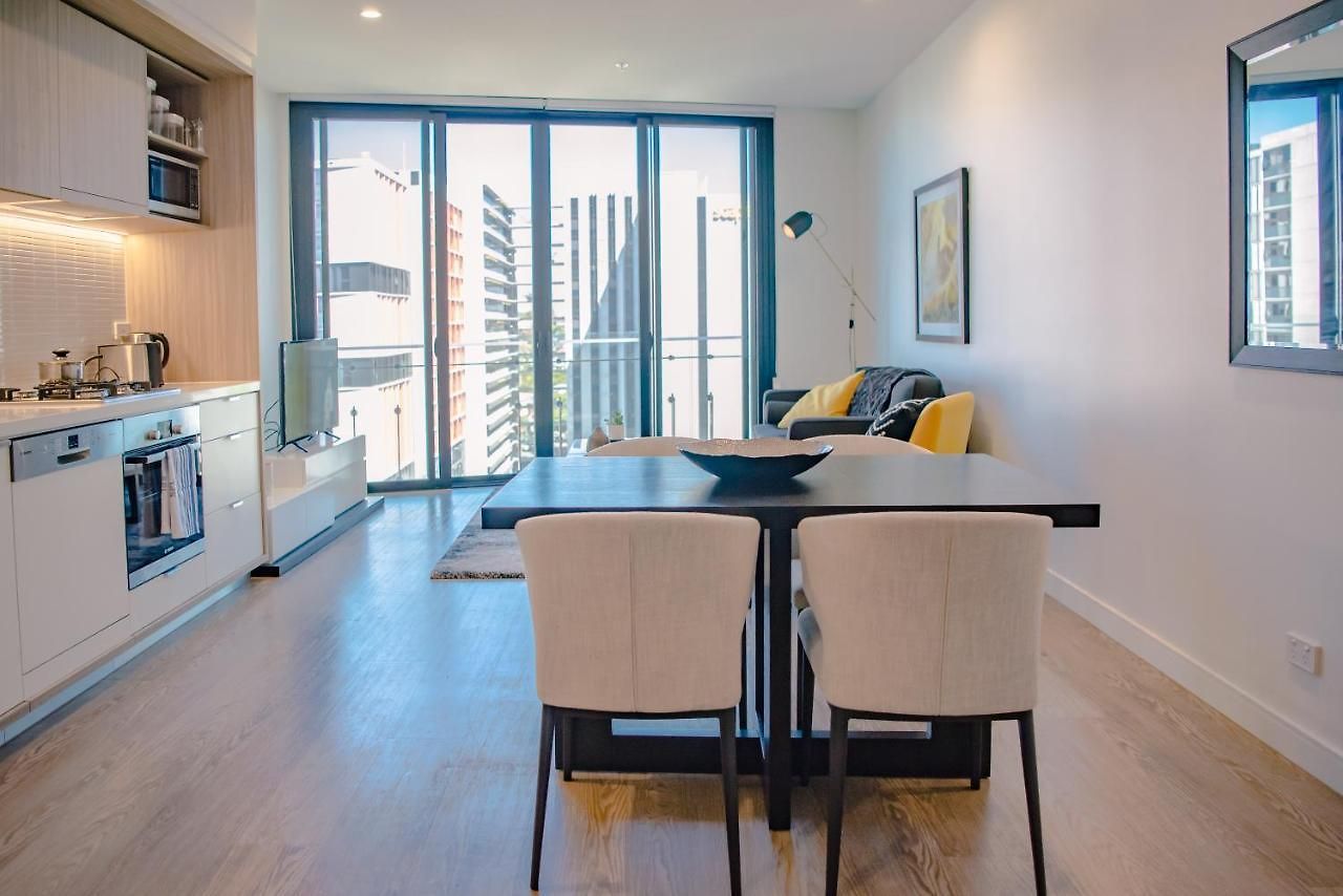 Apartment Airtrip On Tribune Street