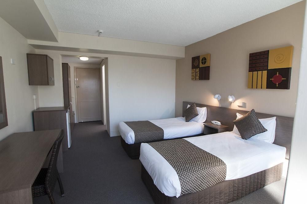 The Metropolitan Spring Hill Motel 4*