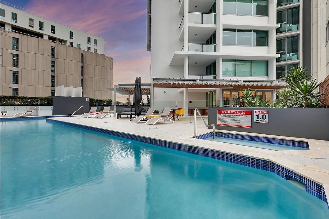 S&p - Tank St Apartment