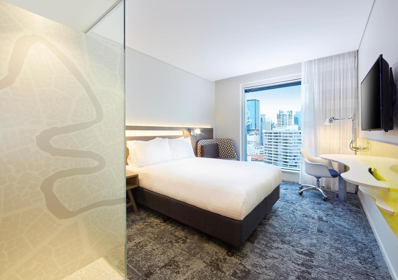Holiday Inn Express Brisbane Central By Ihg Hotel 4*