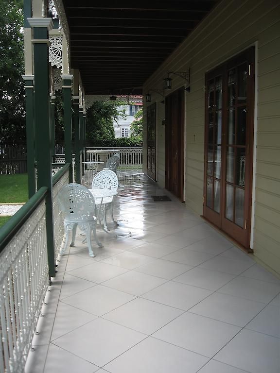 Guest house Grove Manor