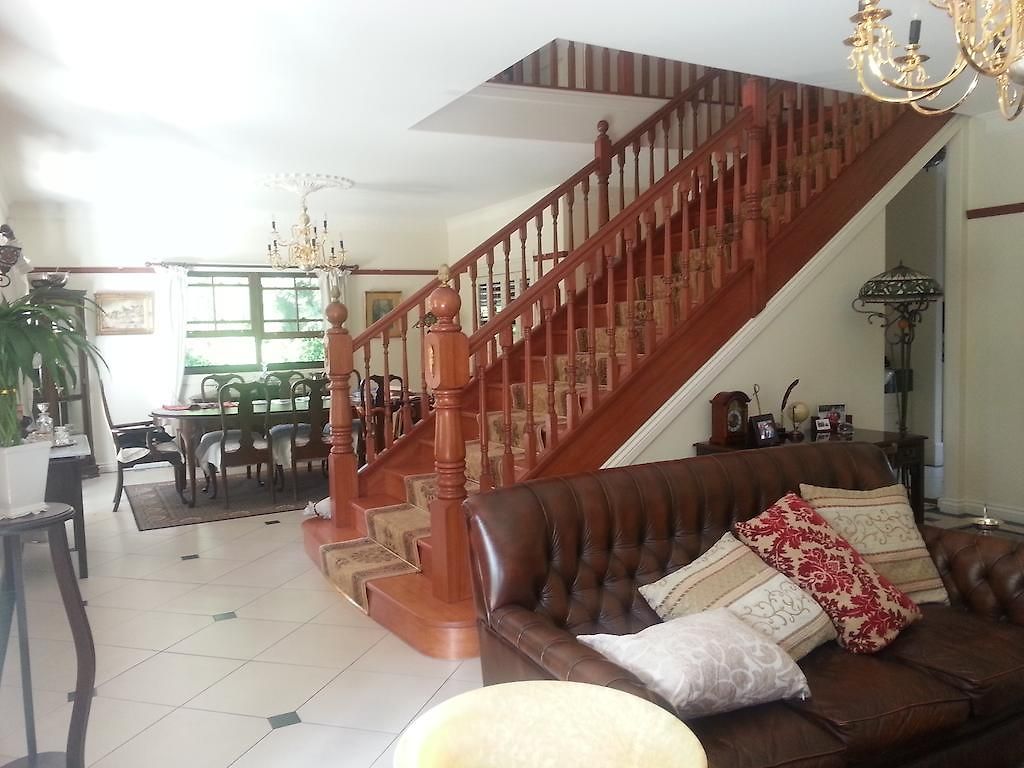 Grove Manor 4*