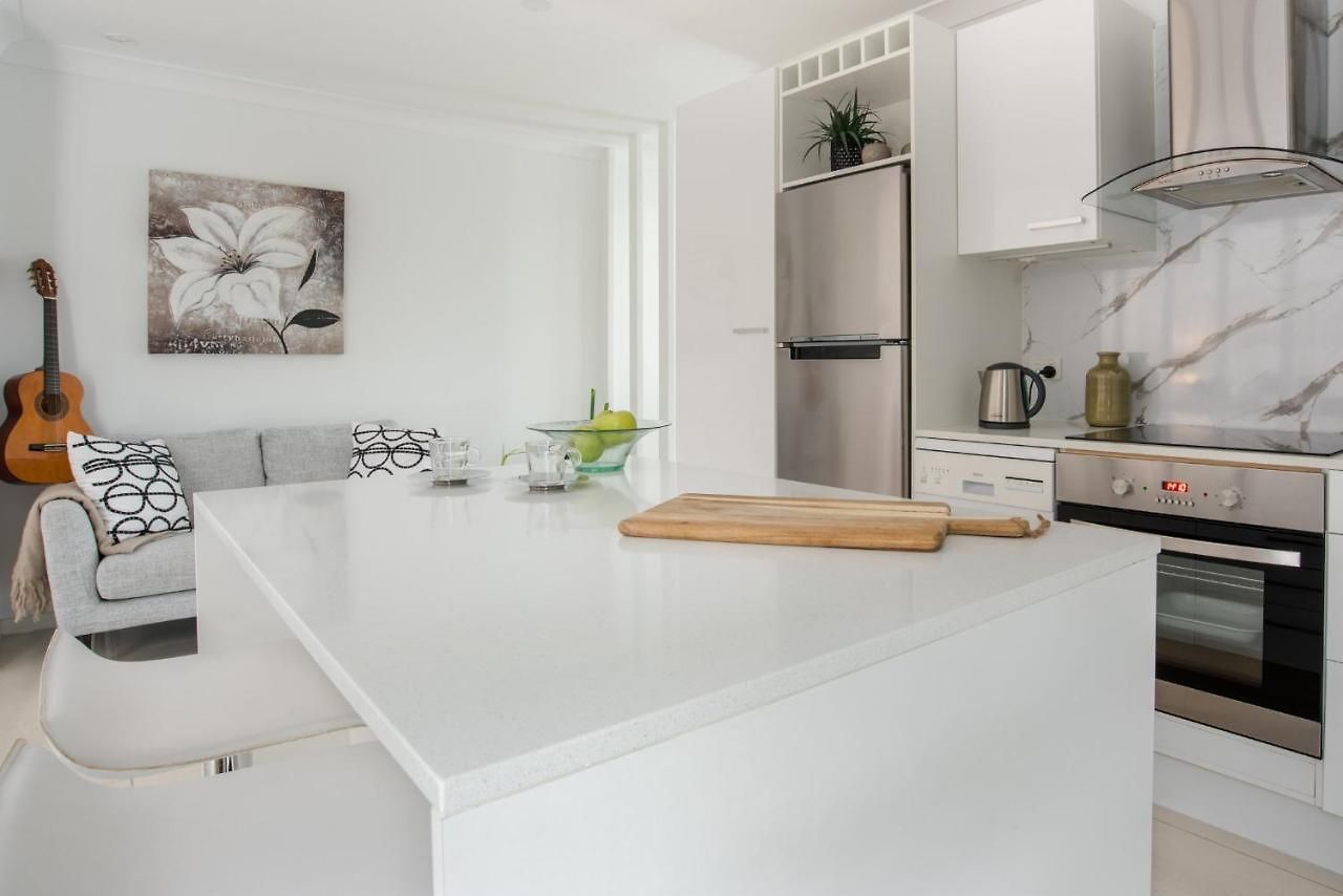 Apartment Immaculate Close To And Airport *