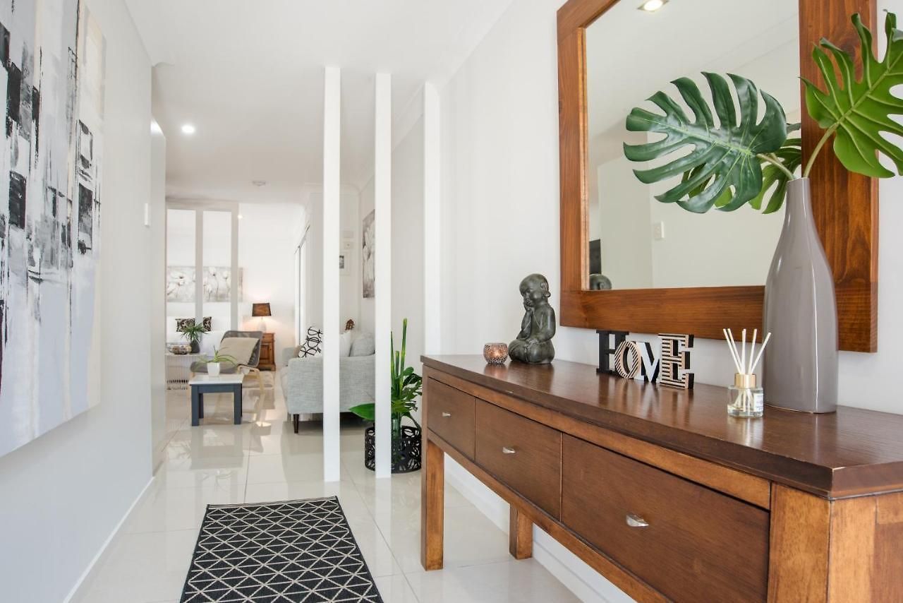 Immaculate Close To And Airport Brisbane