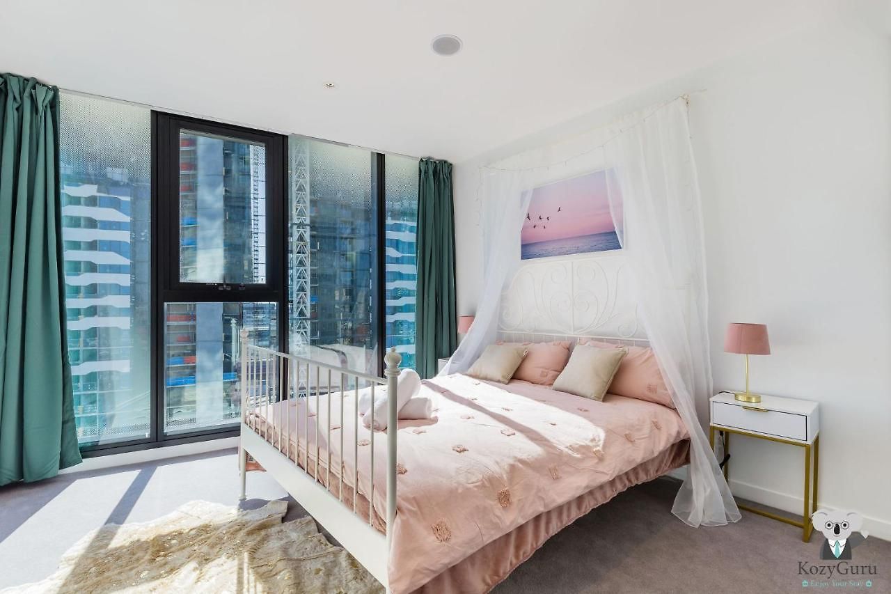 Kozyguru Fortitude Valley Style 2 Bed Free Parking Qfv211-1601 Apartment Brisbane