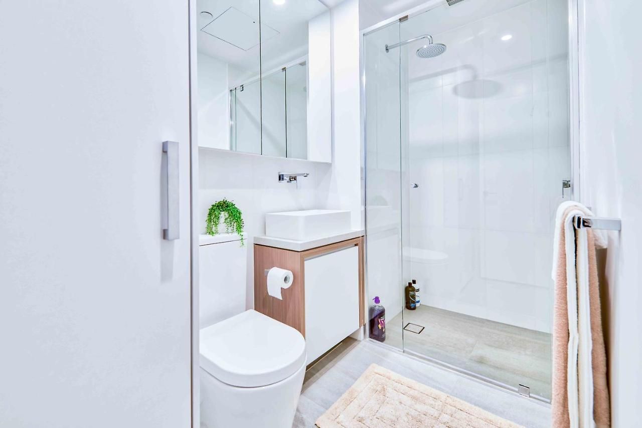 Kozyguru Fortitude Valley High Level 2 Bed + Free Parking Qfv179-2612 Apartment Brisbane