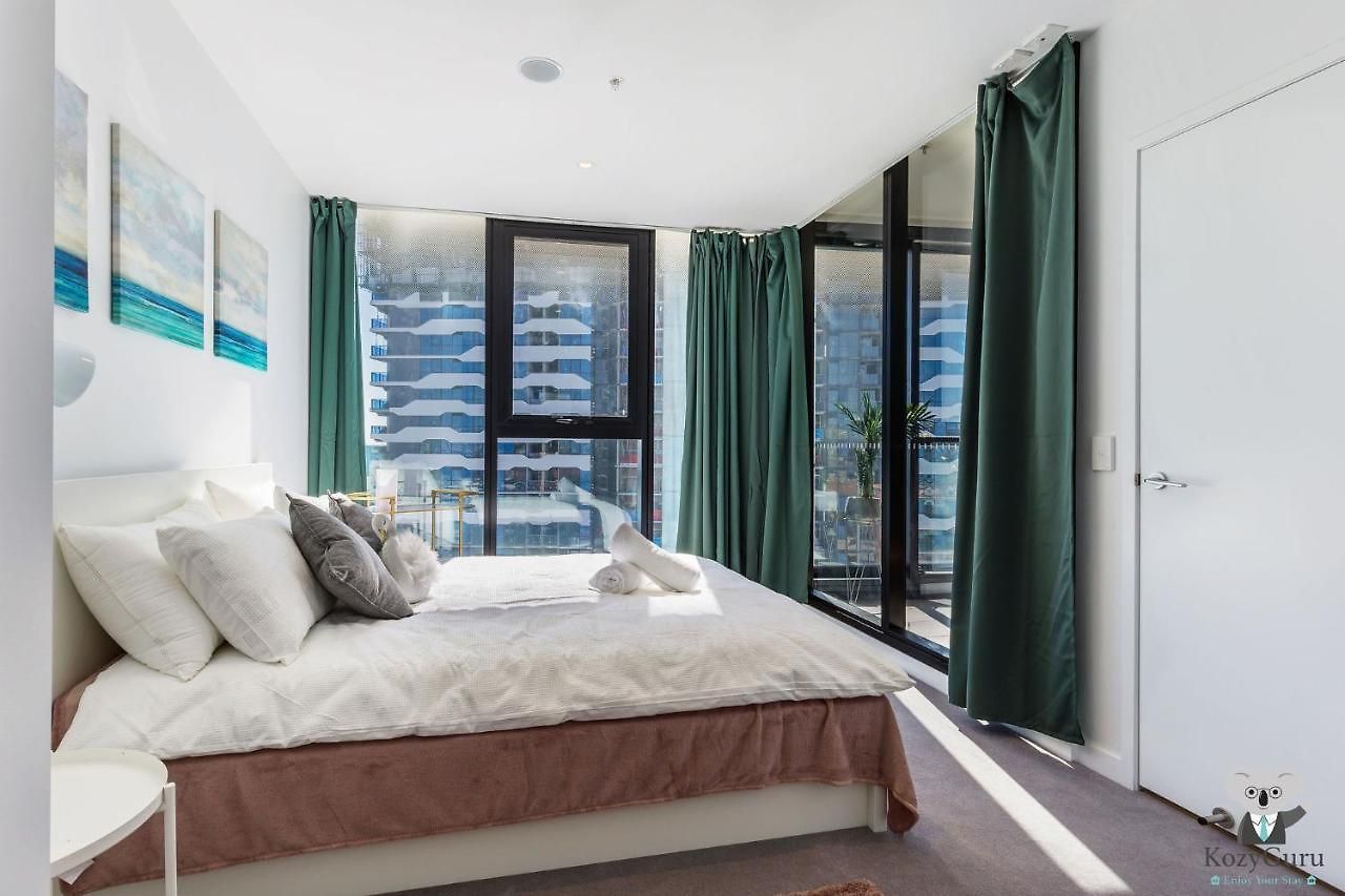 Kozyguru Fortitude Valley Style 2 Bed Free Parking Qfv211-1601 Apartment