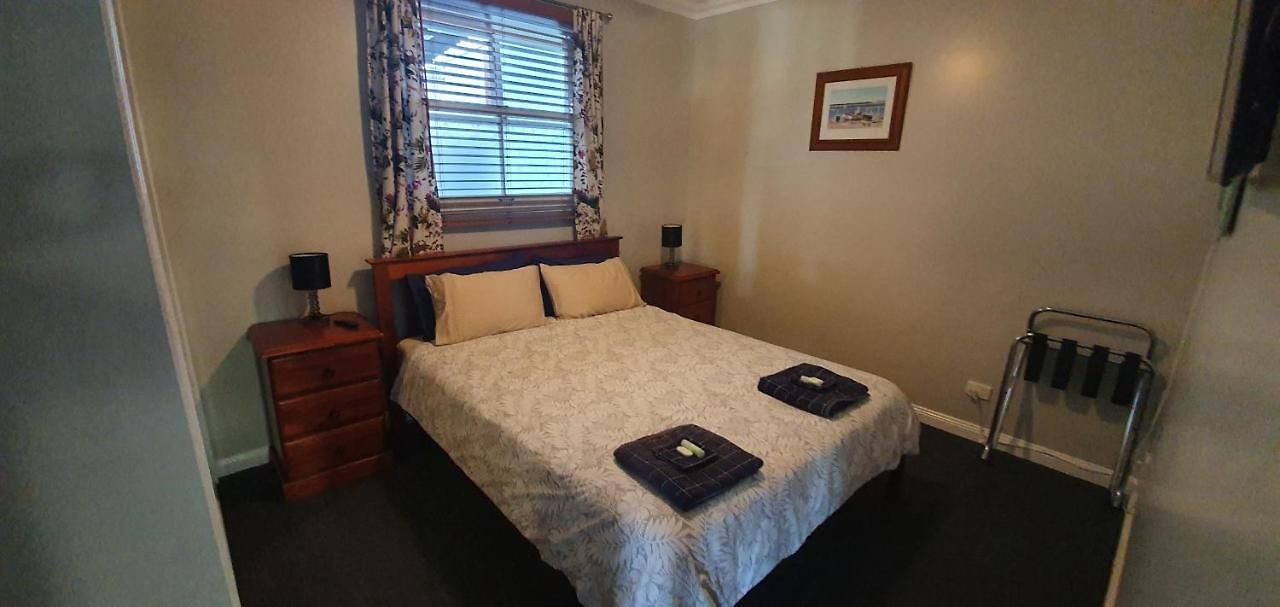 Sustainable By The Bay Bed & Breakfast 3*