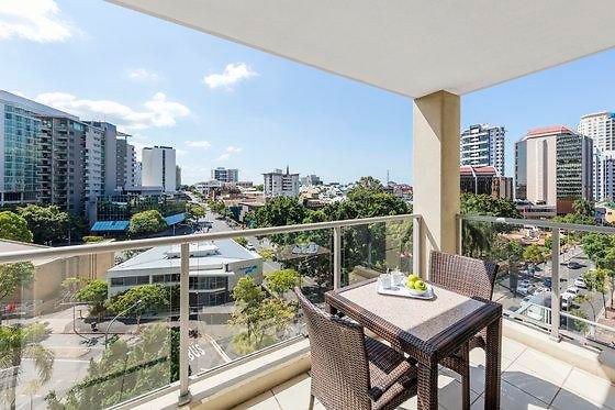 Oaks Lexicon Aparthotel